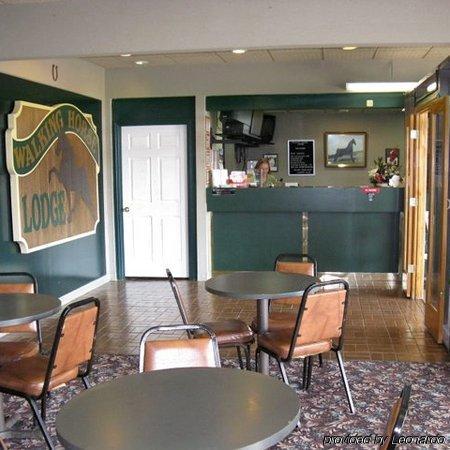 Walking Horse Lodge Lewisburg Restaurant photo