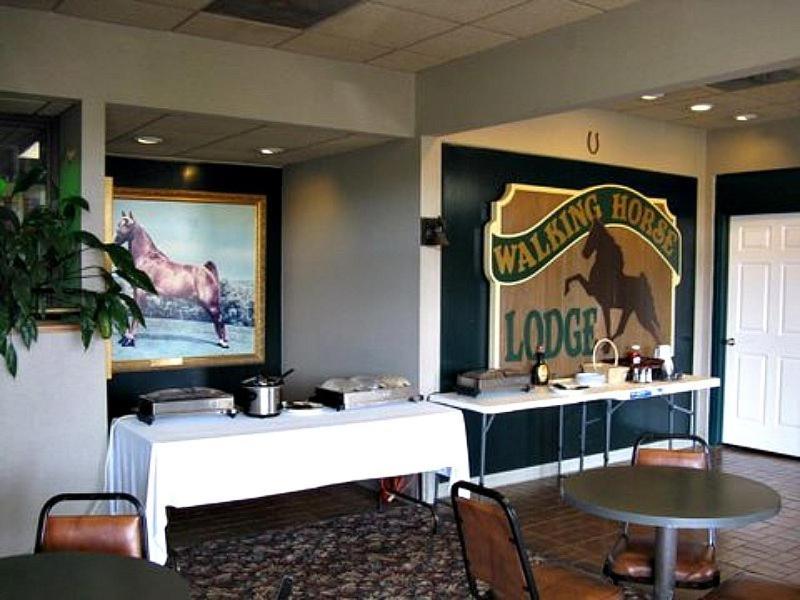 Walking Horse Lodge Lewisburg Exterior photo